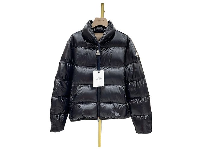 Moncler Abbadia Short Down Jacket Black