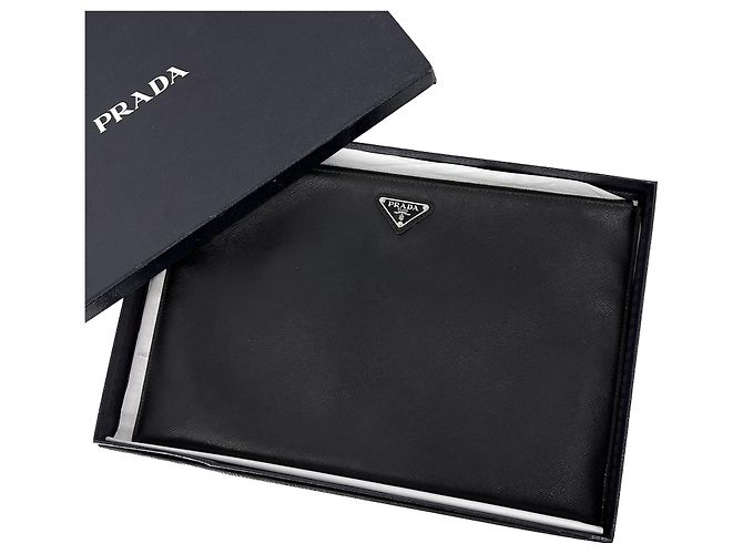 Prada Pochette Saffiano Triangle Logo Noir