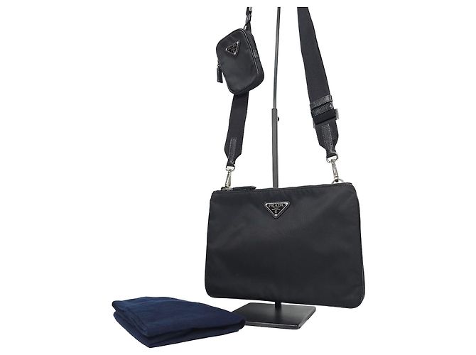 Prada Borsa a tracolla Re Nylon con taschino Nero