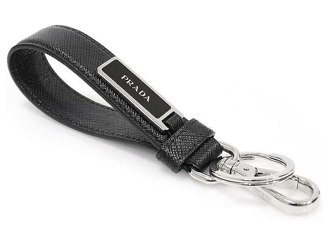 Prada Schwarzer Saffiano-Leder Schlüsselanhänger mit geteiltem Ring und Emaille-Logo