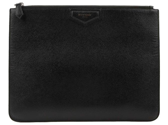 Givenchy Große Antigona Clutch aus schwarzem Leder