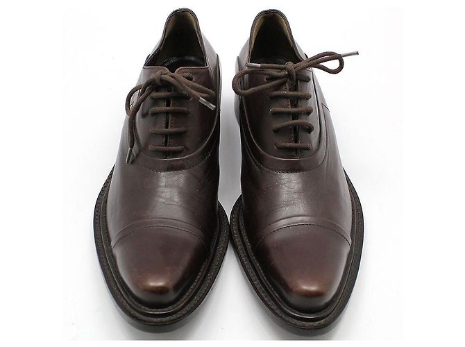 Prada Scarpe con lacci in pelle marrone da donna