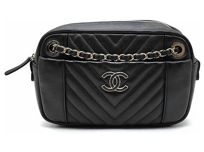 Camera Chanel Borsa a tracolla Chevron Chain Nero