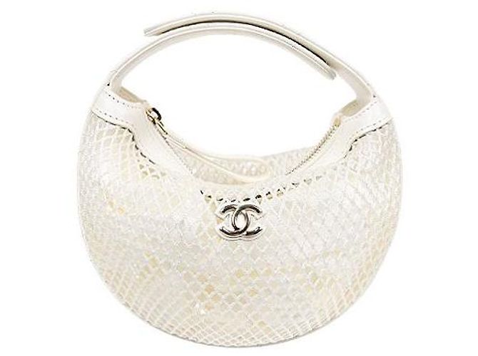 Chanel Bolsa de ombro hobo em mesh branco