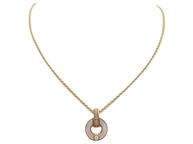 Bulgari Collar de oro rosa, nácar y diamantes con calado