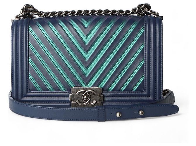 Chanel Borsa Boy in pelle di vitello Chevron Medium Argento Blu