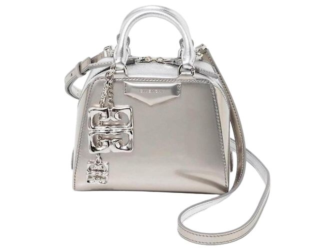 Givenchy Bolso Tote Antigona Cube: