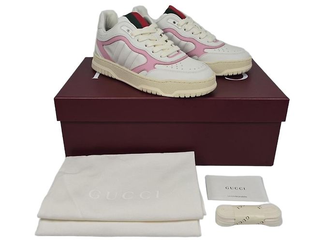 Gucci Rhyme Low-Top Sneaker aus Leder Silber