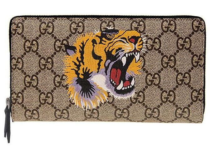 Gucci Cartera larga con cremallera Supreme Tiger Beige Multicolor