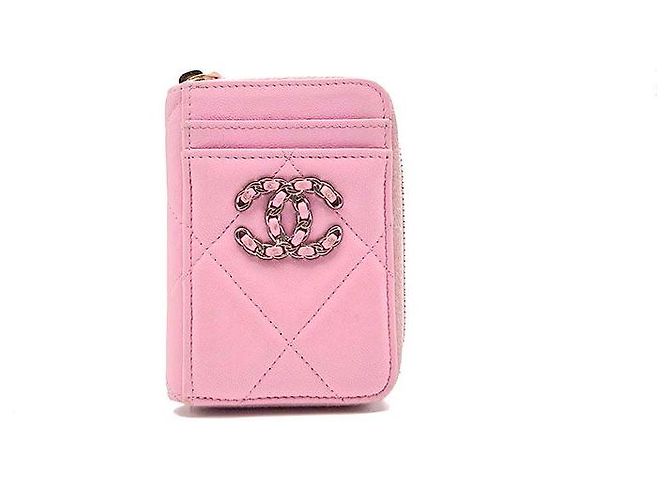 Chanel 19 Chanel Coin Card Wallet Pink