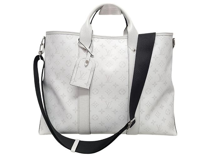Louis Vuitton Tote Weekend Monogram White com Alça Transversal Branco