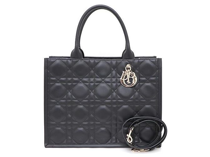 Dior Borsa Book Tote Medium in Cannage Macro Nero