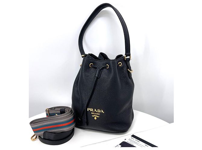 Prada Bolso Bucket Vitello Daino Crossbody Negro