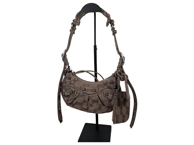 Balenciaga Borsa a tracolla BB Monogram Le Cagole in jacquard Argento