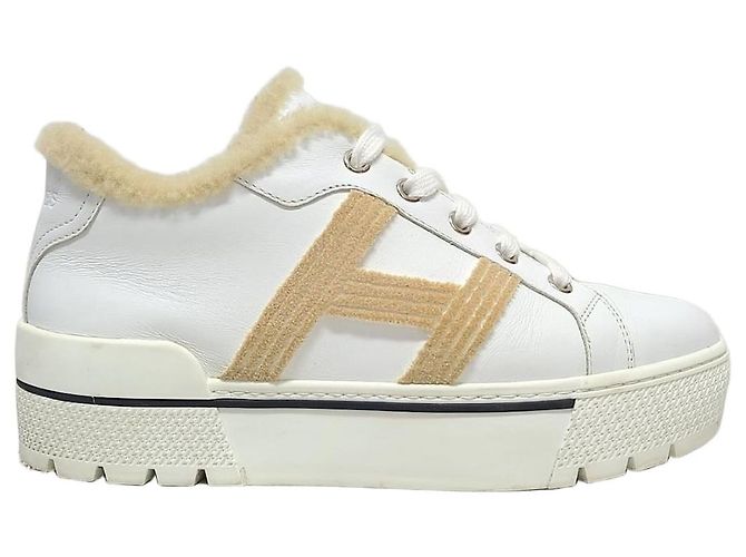 Hermès Baskets Abantaus en peau de mouton avec logo blanc