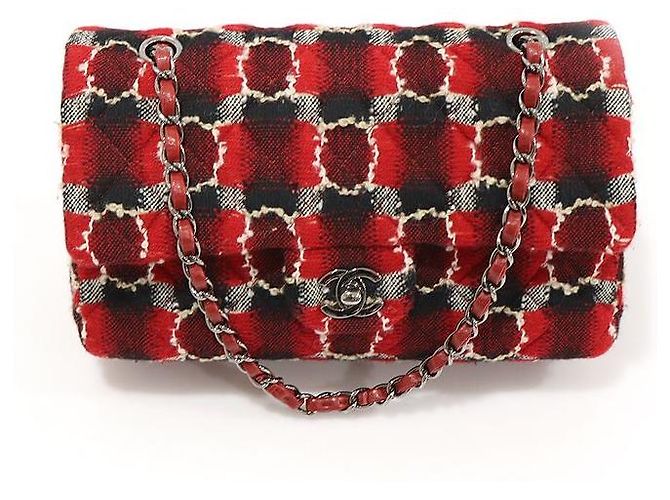 Chanel Bolso de hombro Classic Medium Flap en tweed rojo con cadena plateada Roja