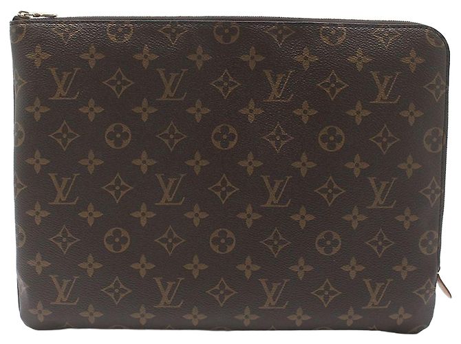 Louis Vuitton Clutch Monogram Etoile Voyage MM