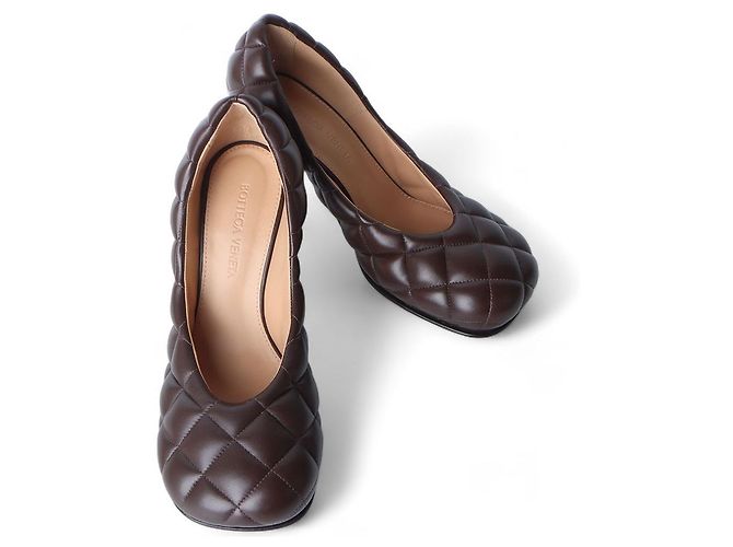 Bottega Veneta Pad BLOC Square-Toe Pumps Heel Size