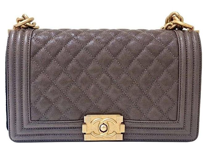 Chanel Borsa Caviar Boy Medium Marrone 