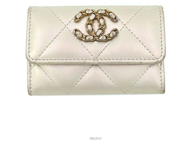 Chanel 19 Chanel Kartenetui Weiß 