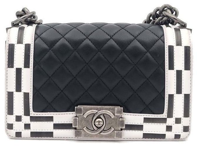 Le Boy Chanel Bolsa Boy Small em pele de cordeiro Multicor