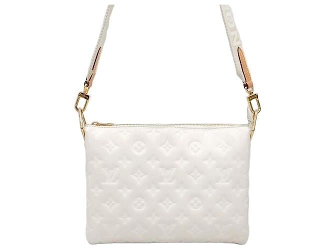 Louis Vuitton Bolso de Cadena Monogram Coussin Plata