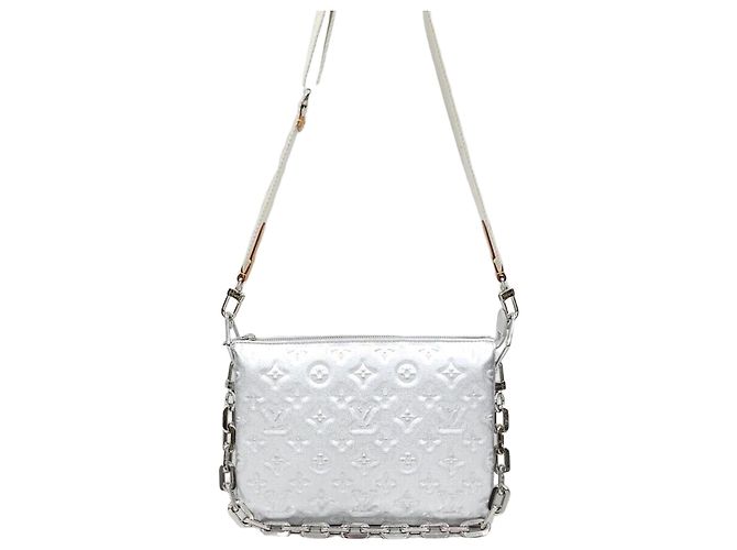 Louis Vuitton Bolso Monogram Coussin Silver con Cadena PM Plata