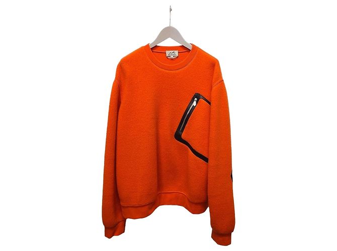 Hermès Kaschmirstrickpullover mit orangefarbenem Lederpatch-Detail 
