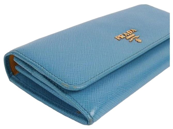 Prada Cartera larga Saffiano azul cielo para mujer