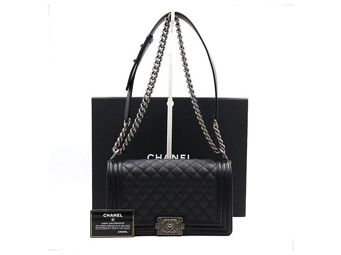 Chanel Borsa a Spalla Boy Medium Flap Caviar Nero