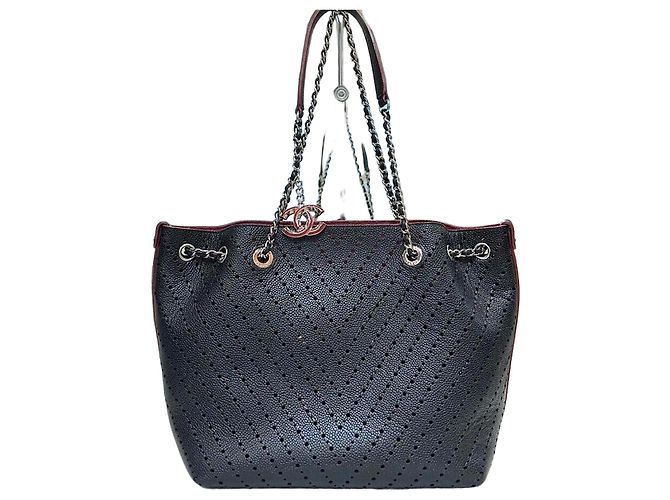 Chanel Sac Cabas Caviar Chevron Punching Noir