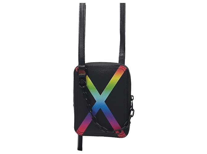 Louis Vuitton Bolsa Transversal Taiga Leather Rainbow Danube Prata