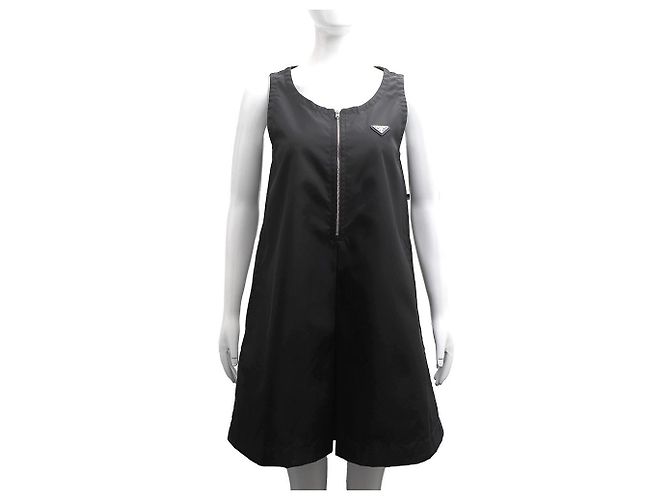 Prada Abito a canotta in nylon con logo triangolare e mezza zip Nero