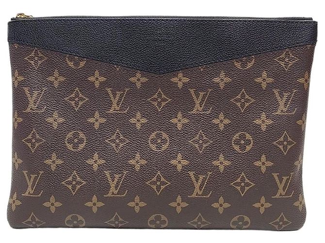Louis Vuitton Daily Monogram Clutch Bag Schwarz