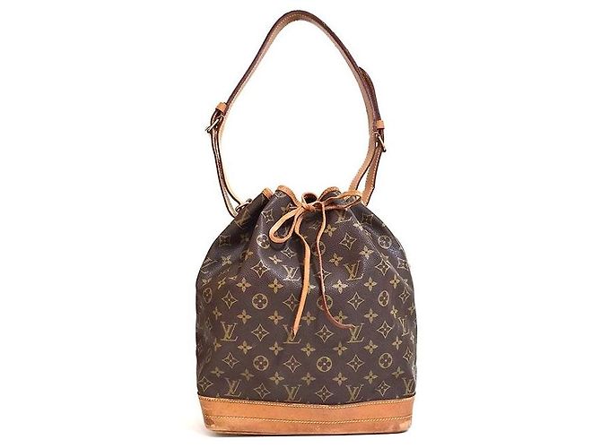 Louis Vuitton Monogram Petit Noe Marrom