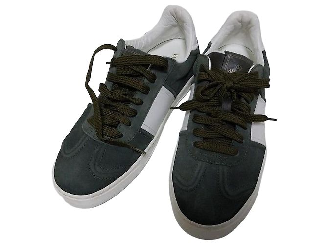 Valentino Flycrew Rockstud Wildleder-Sneaker Größe Silber