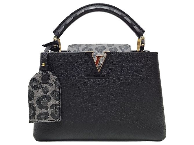 Louis Vuitton Capucines BB Schultertasche Black Leopard Monogram Schwarz