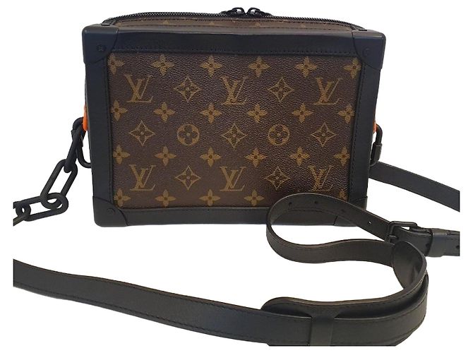 Louis Vuitton Borsa a tracolla Soft Trunk Nero