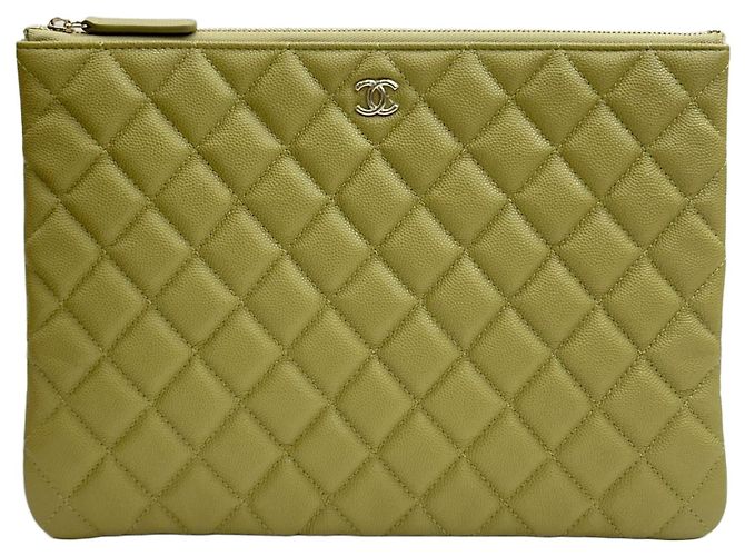 Chanel Clutch Classic Olive Medium Caviar Gold Verde