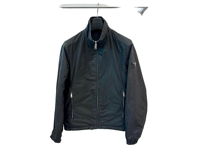 Prada Re-Nylon Reversible Triangle Logo Jacke Schwarz