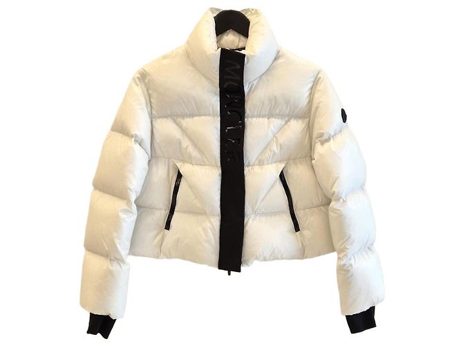 Moncler CLARET Short Down Jacket White