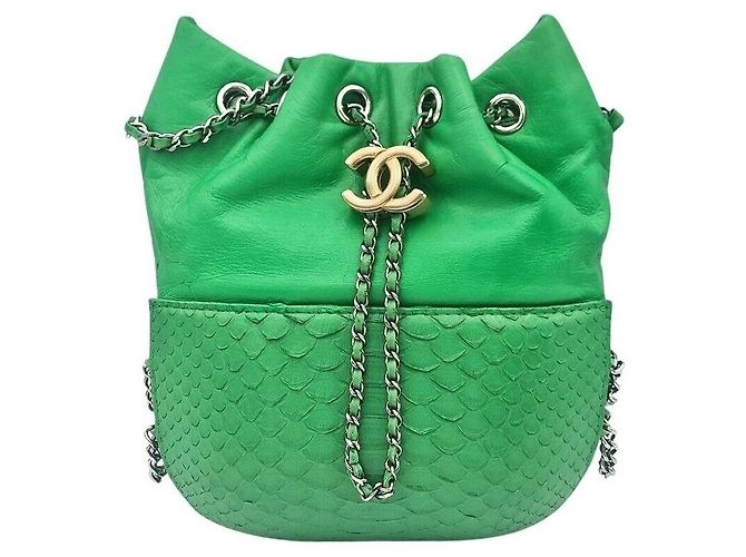 Chanel Bolsa Transversal Gabrielle Pearl Verde