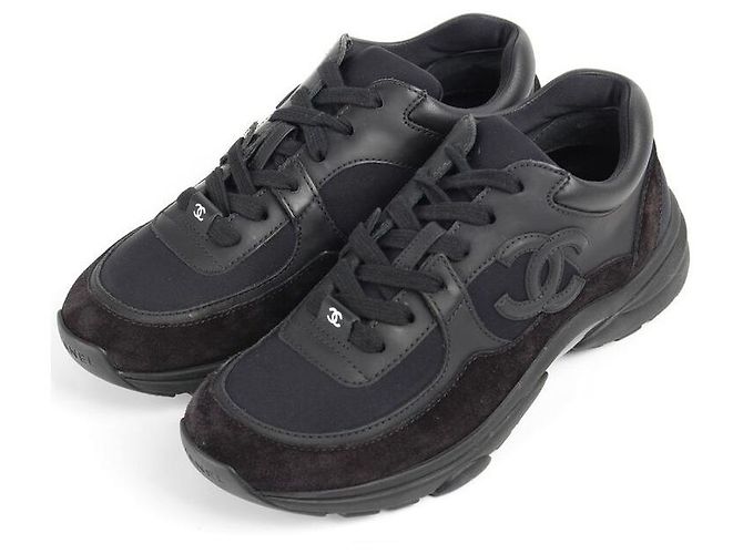Chanel Cruise Wildleder-Sneaker Schwarz