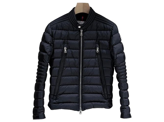 Moncler Amiot Short Down Jacket Black