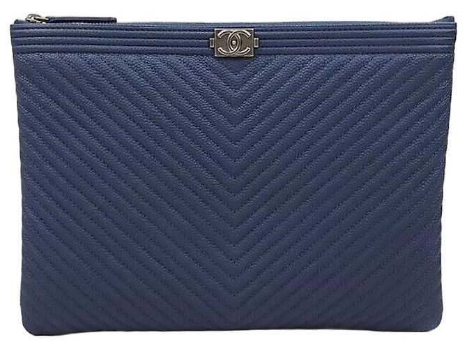 Chanel Chevron Boy New Medium Clutch Navy Silver Series Blau