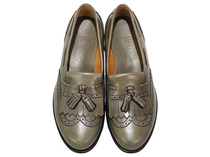 Salvatore Ferragamo Mocassini con nappe da uomo Marrone