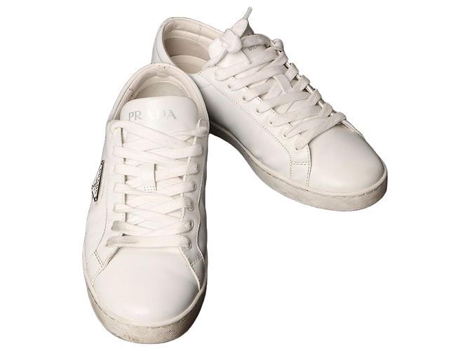 Prada Baskets brossées (Ticket de caisse du grand magasin) Blanc