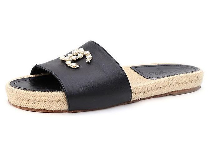 Chanel Pantofole CC Logo Perla Nero Donna Sandali Marrone