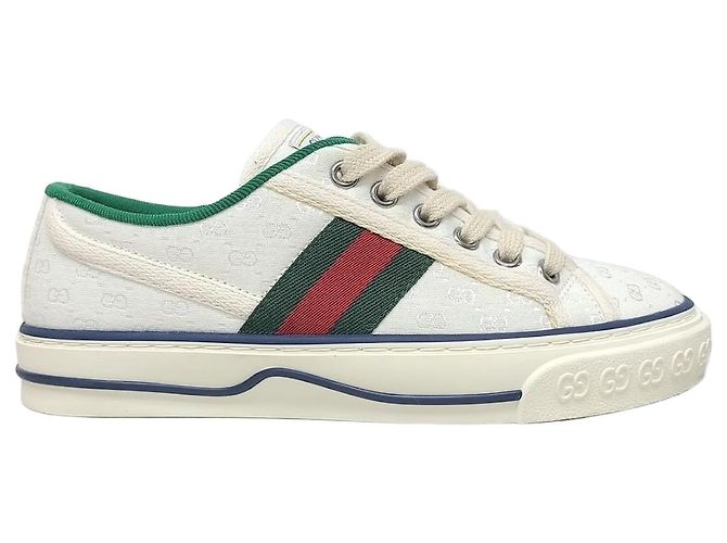 Gucci Baskets Tennis GG Supreme blanches