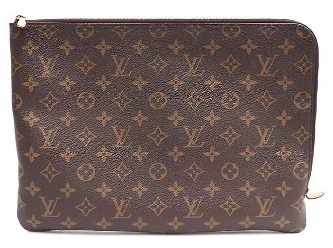 Louis Vuitton Pochette Monogram Etui Voyage MM Multicolore